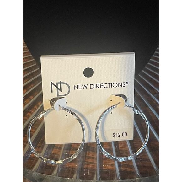 New Directions Silver Tone Hoop Earring Set‎ NWT - Picture 1 of 2